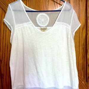 Women’s Light & Airy White Short-Sleeved V-Neck Shirt by Lucky Brand, Size XL